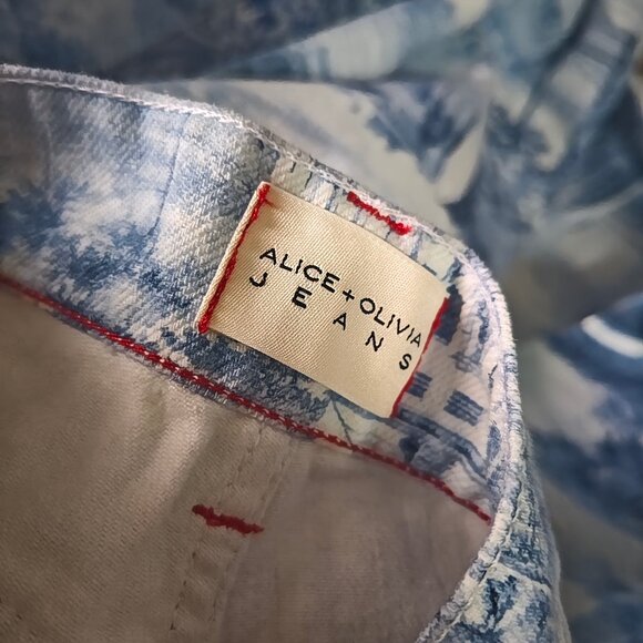 Alice + Olivia Weezy Toile De Jouy Jacquard Jeans - Picture 10 of 11